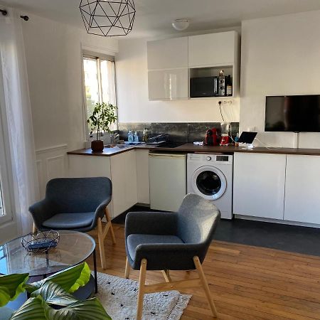 Appartement Buttes Chaumont Paris Exterior photo